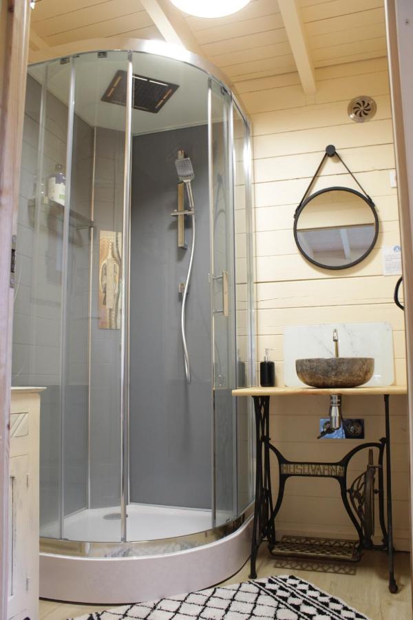 Chalet Cosy En Lisiere De Foret Paule Zewnętrze zdjęcie